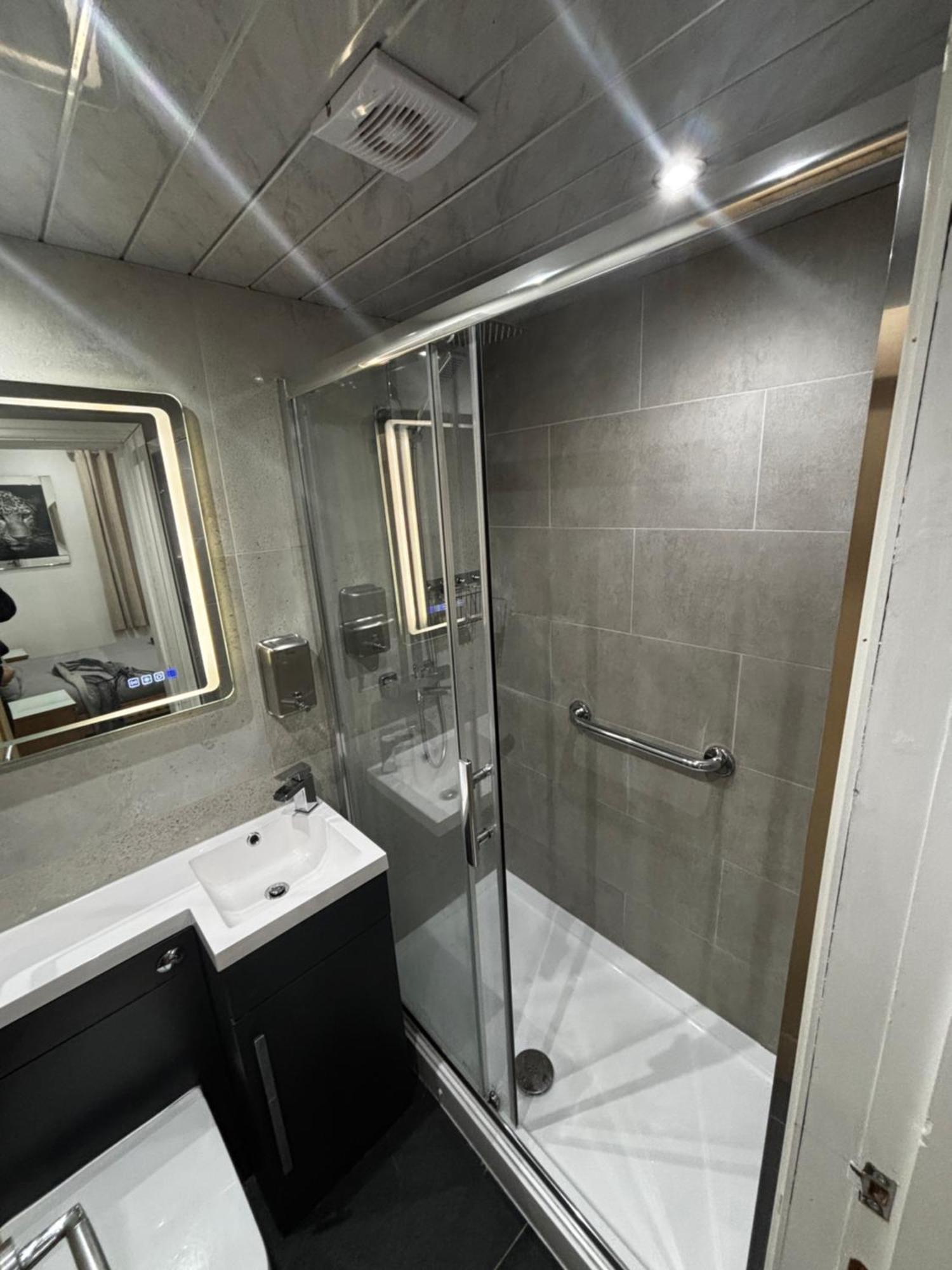 Hendham House Hotel Манчестър Екстериор снимка