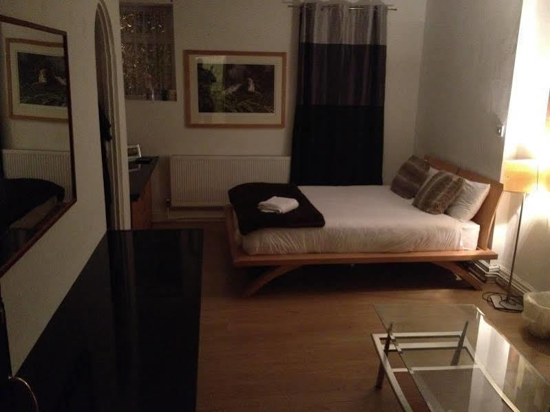 Hendham House Hotel Манчестър Екстериор снимка